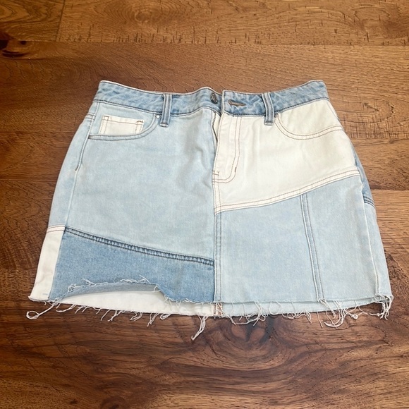 Pacsun Woman’s Denim Skirt Size 25 - Picture 1 of 5